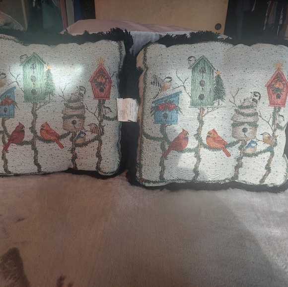 Cardinal & Birdhouse pillows (2) - Picture 1 of 6